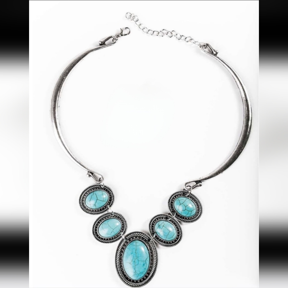 Paparazzi River Ride Silver Tone & Turquoise Necklace